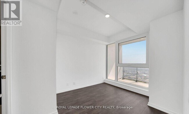 Photo - 1000 Portage Pkwy Unité 4909