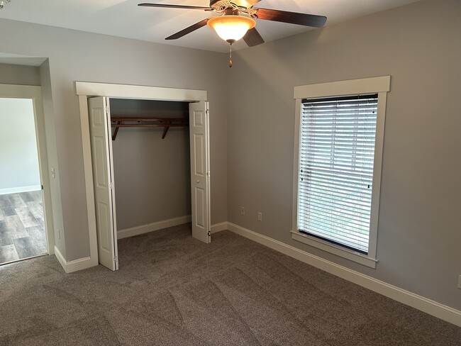 2 Monticello Village Dr