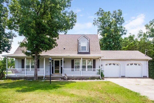 Building Photo - 401 Wildwood Dr