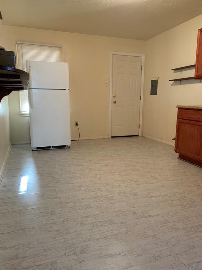 Photo - 511 Douglas Dr