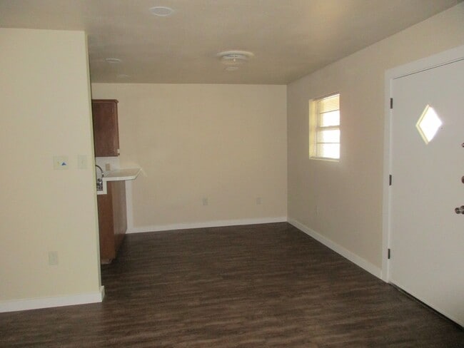 Photo - 1/1 Duplex with Carport