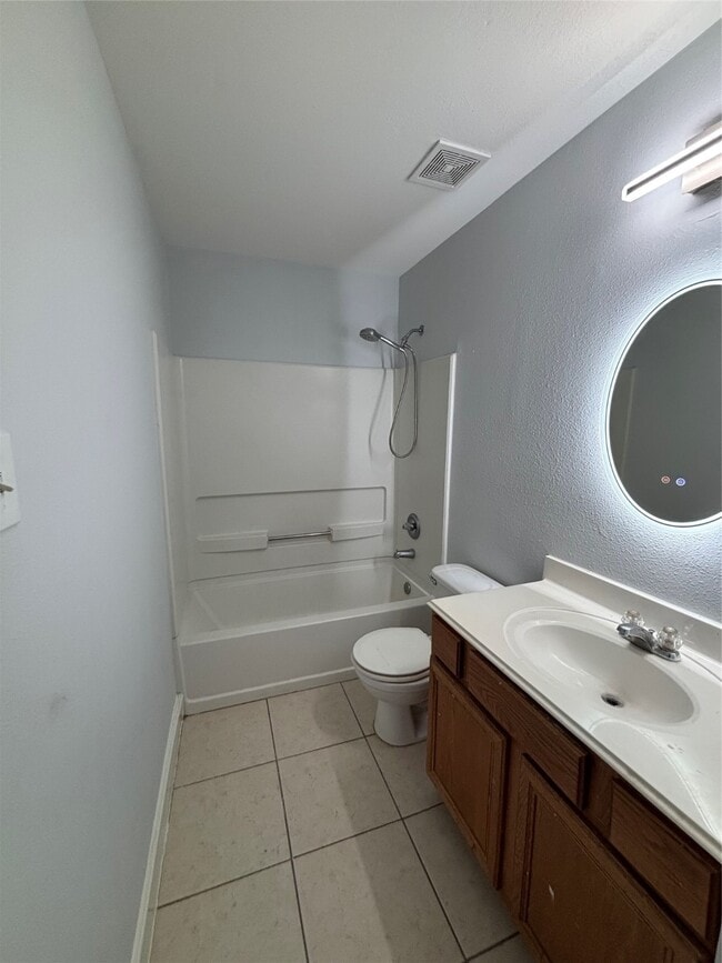 Photo - 11823 Longwood Garden Way