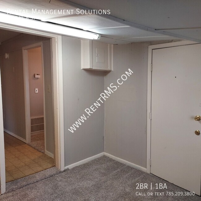 *OAKLAND AREA* 2718 NE B St 2 BED/1 BATH Rental House Rental in Topeka, KS