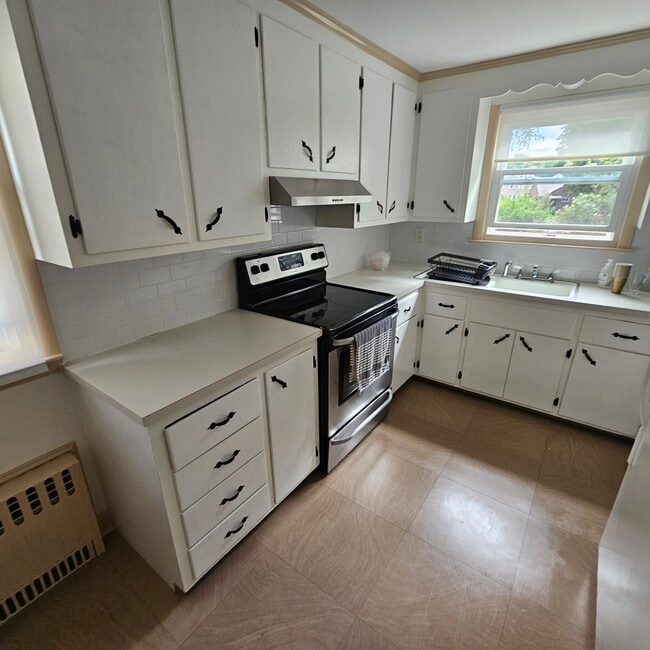 Photo - 18 Cresthill Rd Apartments Unit 1