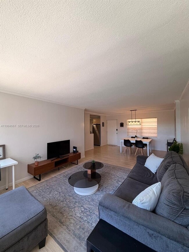 Photo - 220 Kings Point Dr Unidad 509
