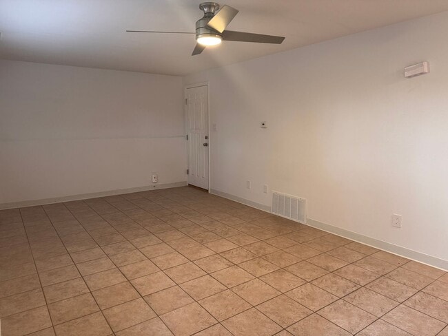 Photo - 1002 N Walnut St Unit 1004 N Walnut Street