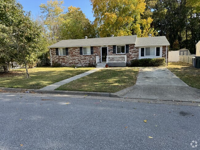 Building Photo - 1944 Beall Dr Rental