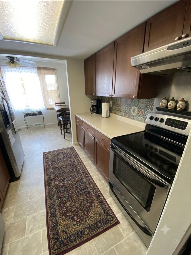 Photo - Townhouse - 2 bed + 2.5 bathrooms