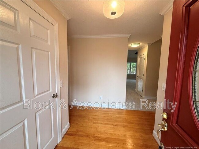 Photo - 1165 Greenbriar Dr