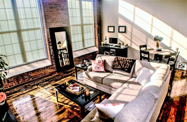 Photo - Victoria Riverside Lofts