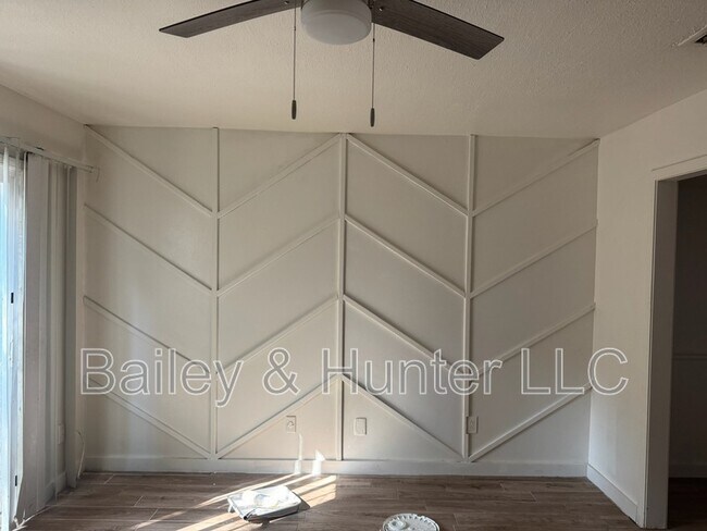 Photo - 6012 Regent Manor