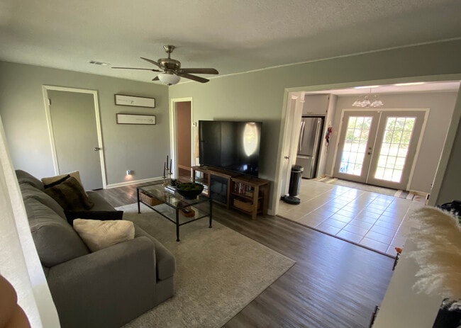 Photo - 416 Bayou Oaks Dr