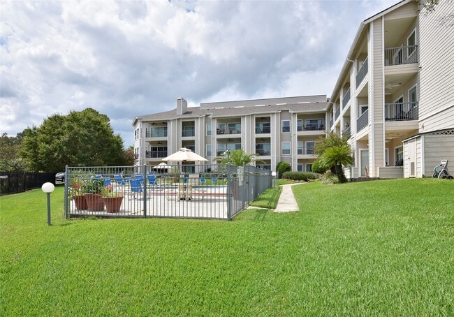 Building Photo - 12800 Melville Dr Unit 106A Rental