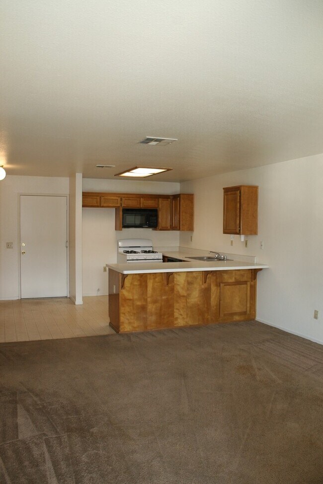 Photo - 8600 White Rock Dr Unidad C