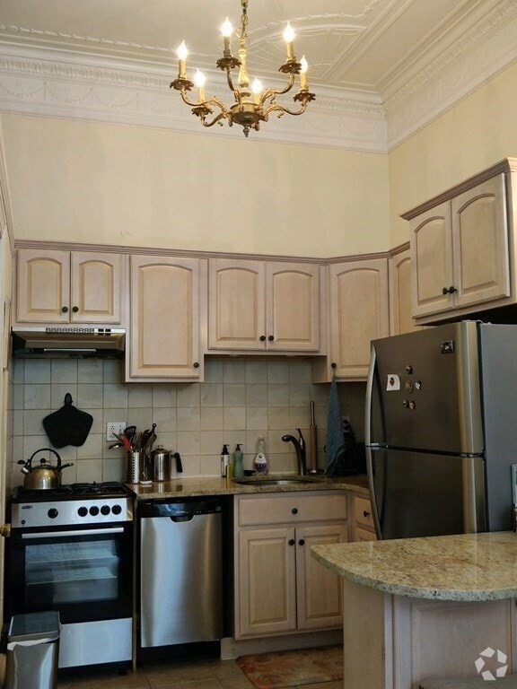 Building Photo - 63 Marlborough St Unit 4 Rental