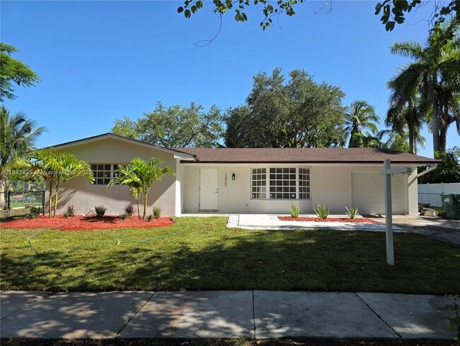 Building Photo - 13920 Kendale Lakes Blvd Rental