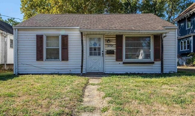 Building Photo - 2137 N Prospect Rd