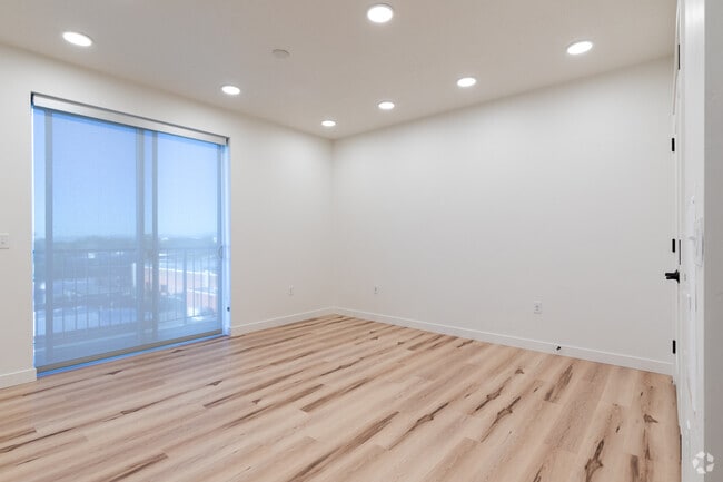 Studio, 1BA - 514SF