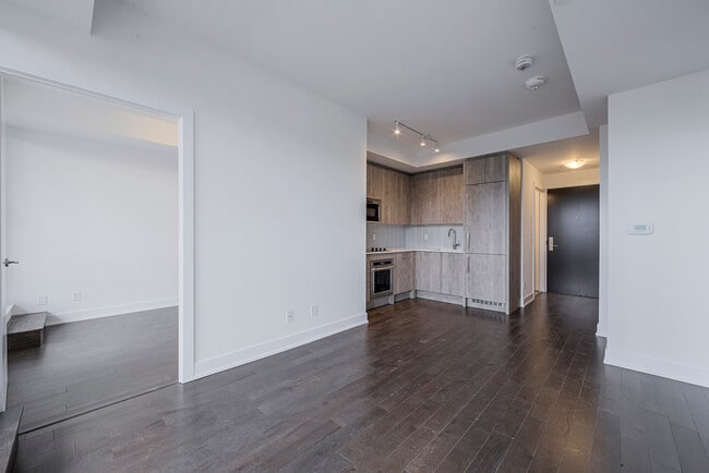 Photo - 181-181 Bedford Rd