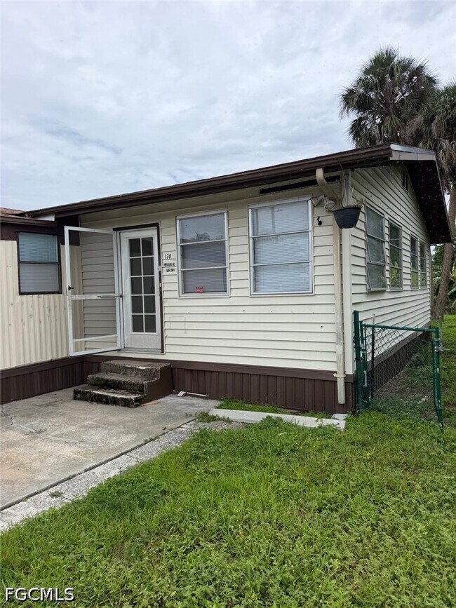130 Lantern Pl