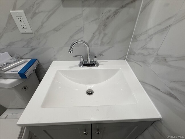 Photo - 733 Warwick St Apartment