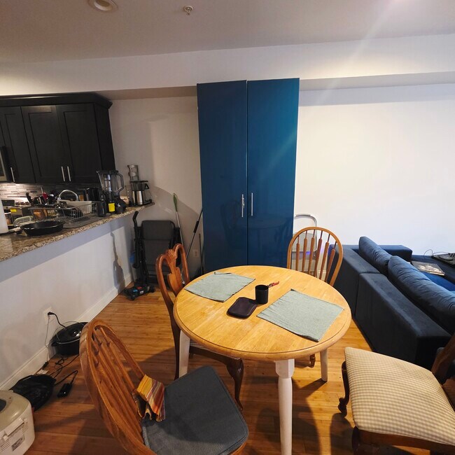 Photo - 628 N 11th St Unit 4