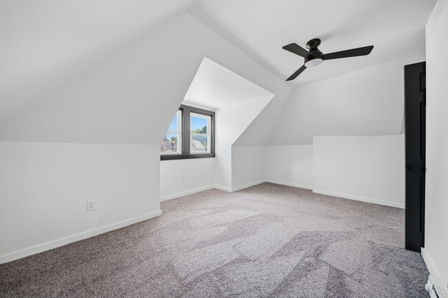 Photo - 256 E Meyers St