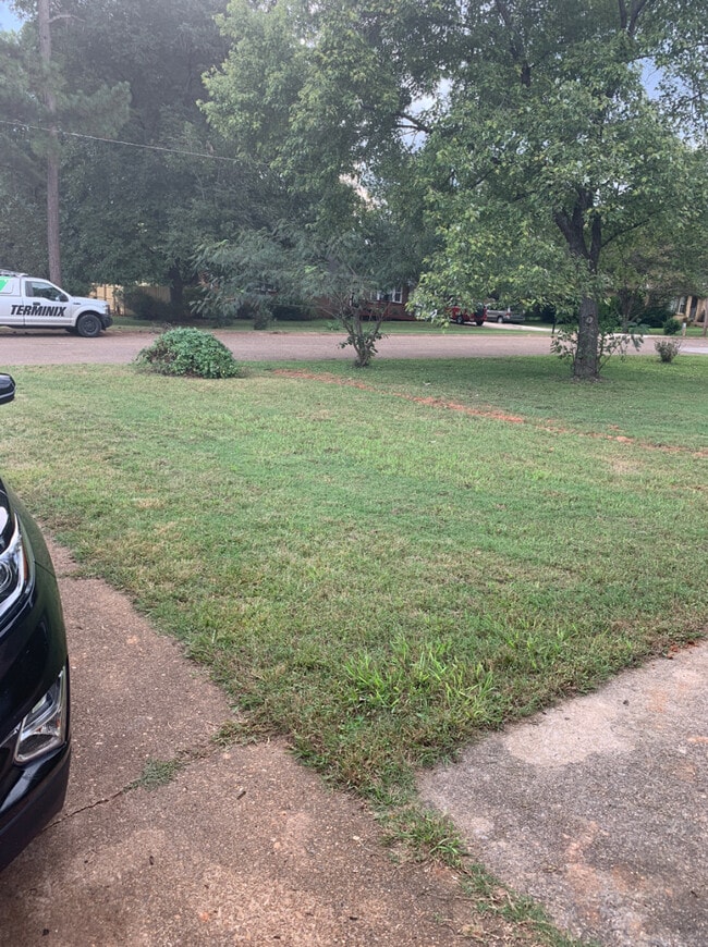 Photo - 1618 Hampton Rd NW