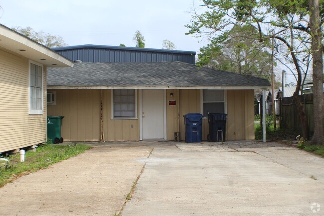 Building Photo - Apartment for rent!
