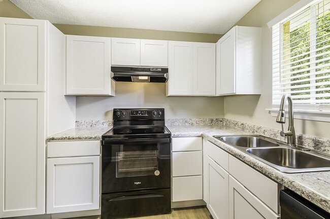 Newly Renovated Townhome at Pine Ridge Apartments in Cary, NC - Pine Ridge Apartments