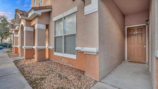 Photo - Second Story 1 bedroom 1 bath New Tampa co...