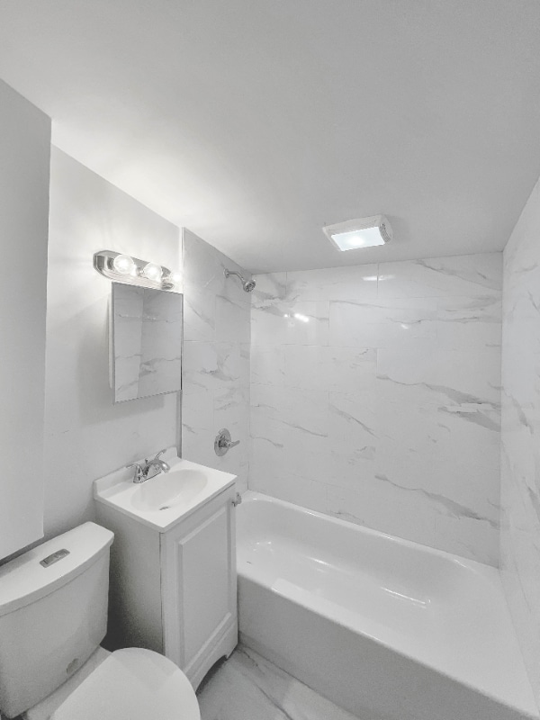 Photo - 160 McClellan St