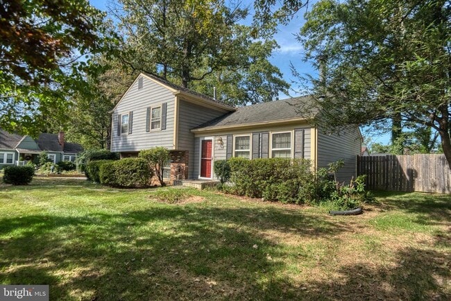 Photo - 800 Rosemere Ave