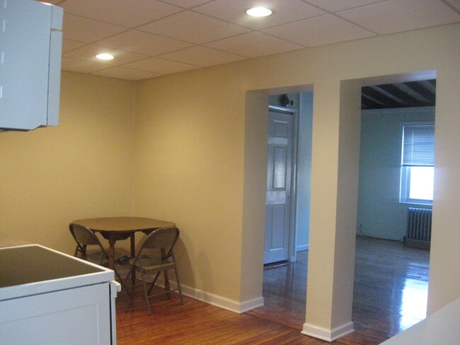 Photo - 132 W Laurel St Unit 3rd Floor