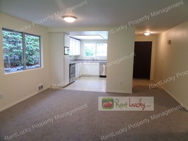 Photo - Super-Cute 2 Bedroom, 2 Bath Duplex in Unb...