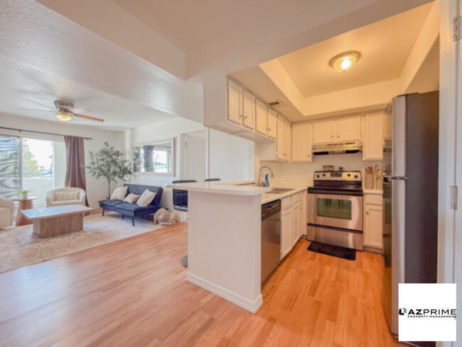 Photo - Stunning Fully-Furnished 2/2 Glendale Cond...