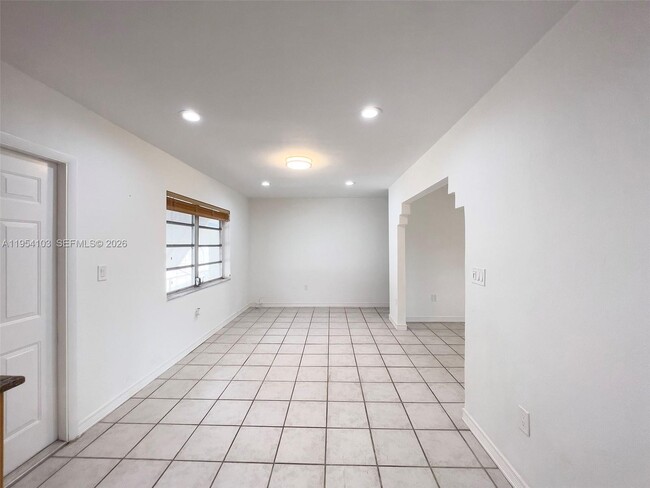 Photo - 6295 SW 33rd St