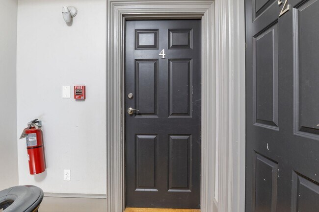 Photo - 303 Islington St Unidad 4