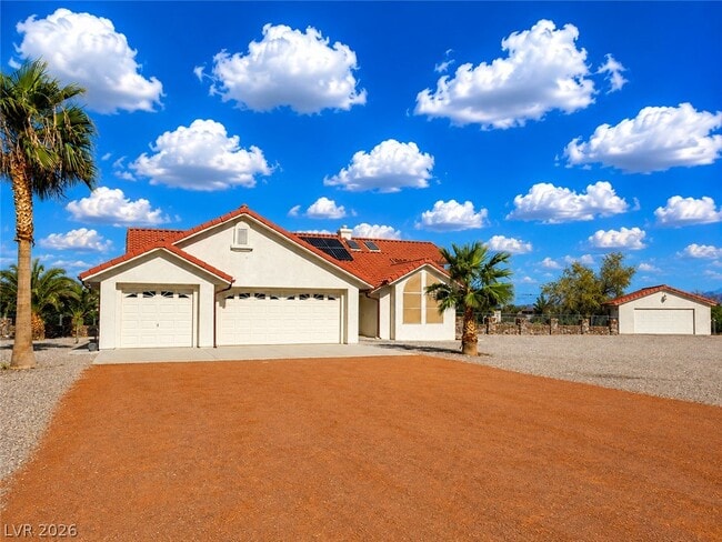 Building Photo - 2060 River Plate Dr