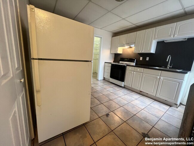 Photo - 435 Cambridge St Unit 5