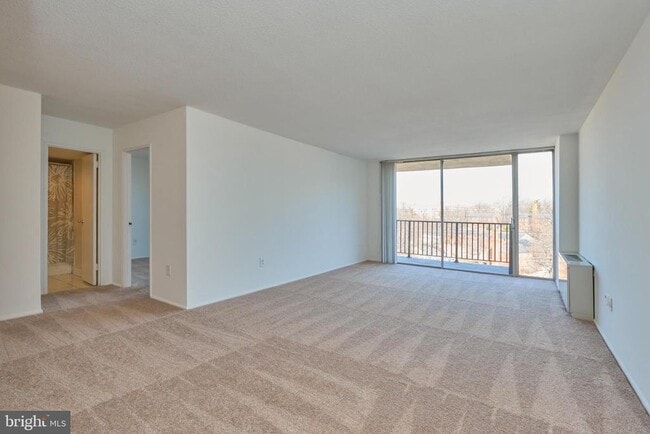 Building Photo - 4600 S Four Mile Run Dr Unit 1119 Rental