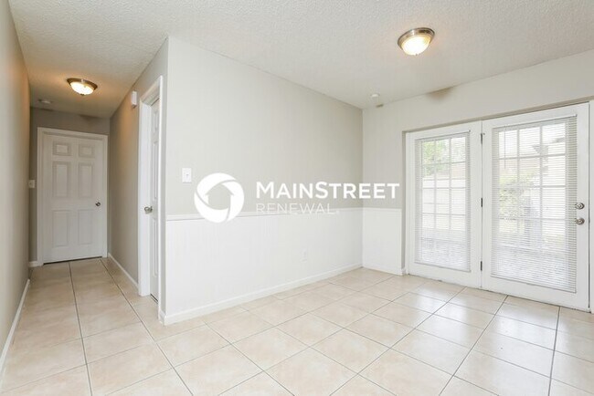 Photo - 3 Bedroom Pet-Friendly Home in Ocoee, FL with Main Street Renewal