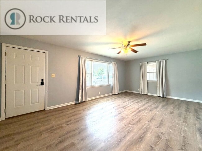 Photo - Fresh 2 Bed with Bonus Room on 17th