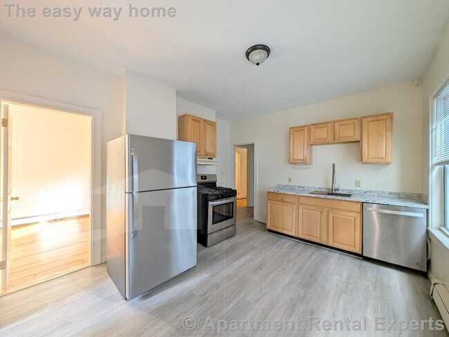 Photo - 61 Webster Ave Apartamento Unidad #2L