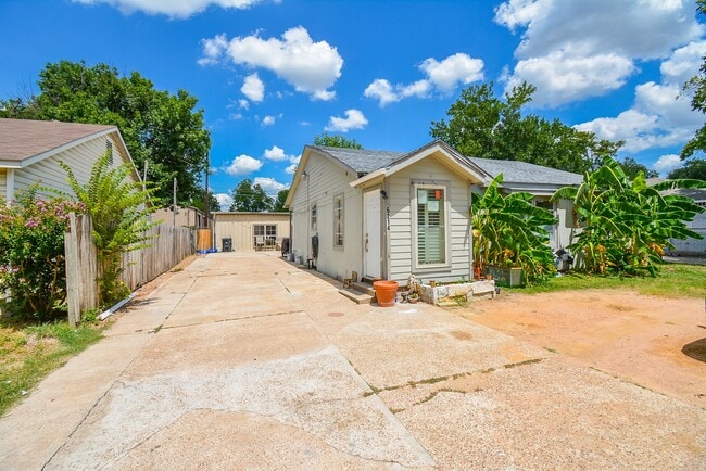 Building Photo - 6214 Jim St Rental