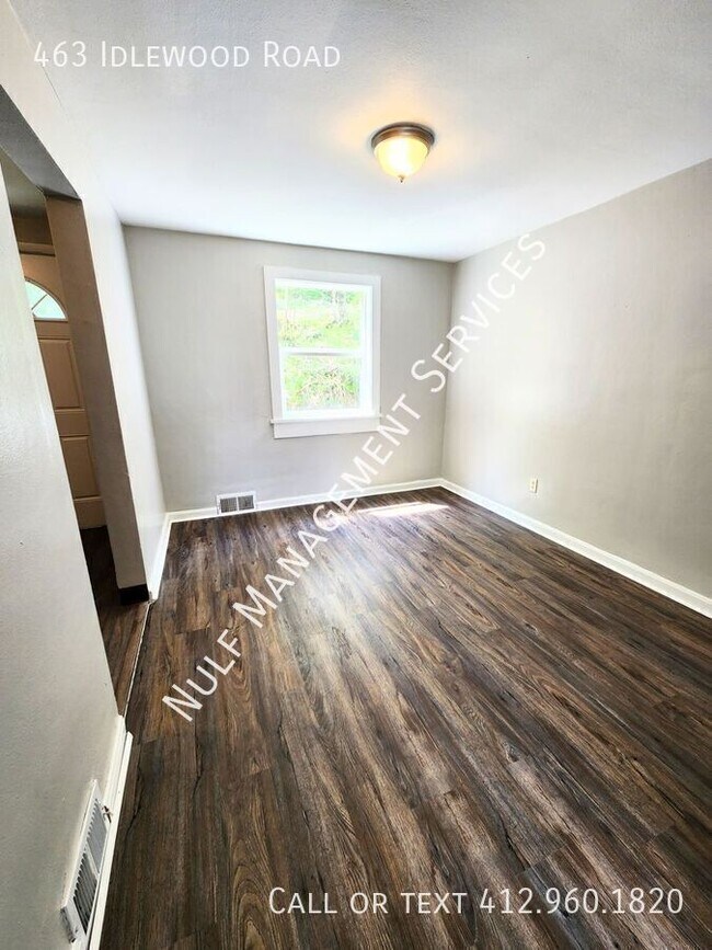 Photo - 463 Idlewood Rd
