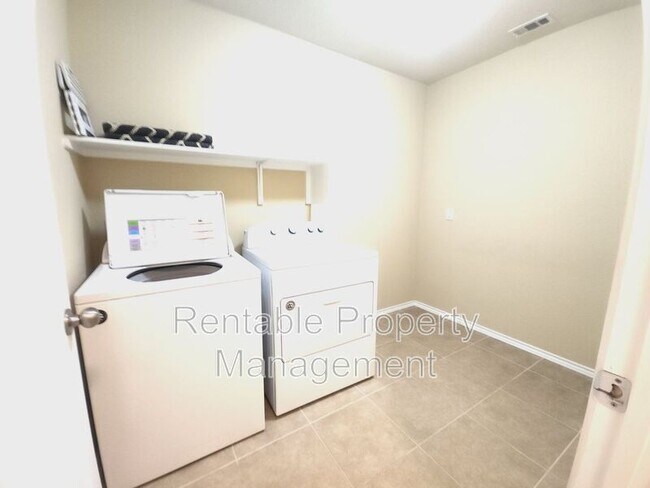 Photo - 5716 Hopkins Dr