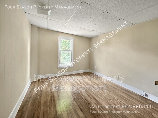 Photo - 306 S Locust St