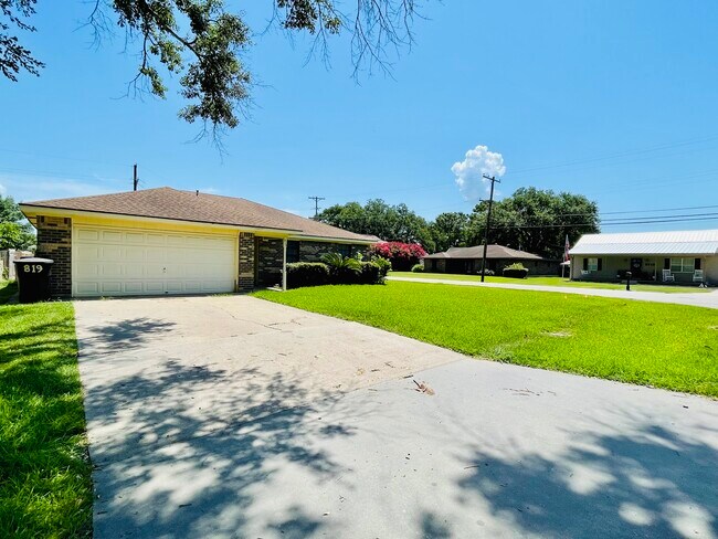 Photo - 819 S 5th St