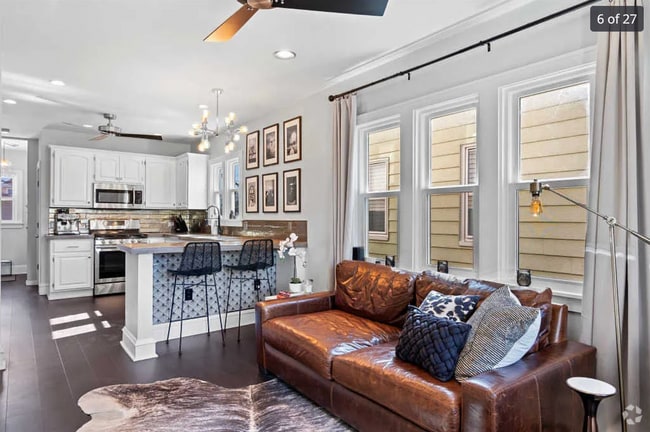 Building Photo - 2048 S 70th St Unit 2048 Rental